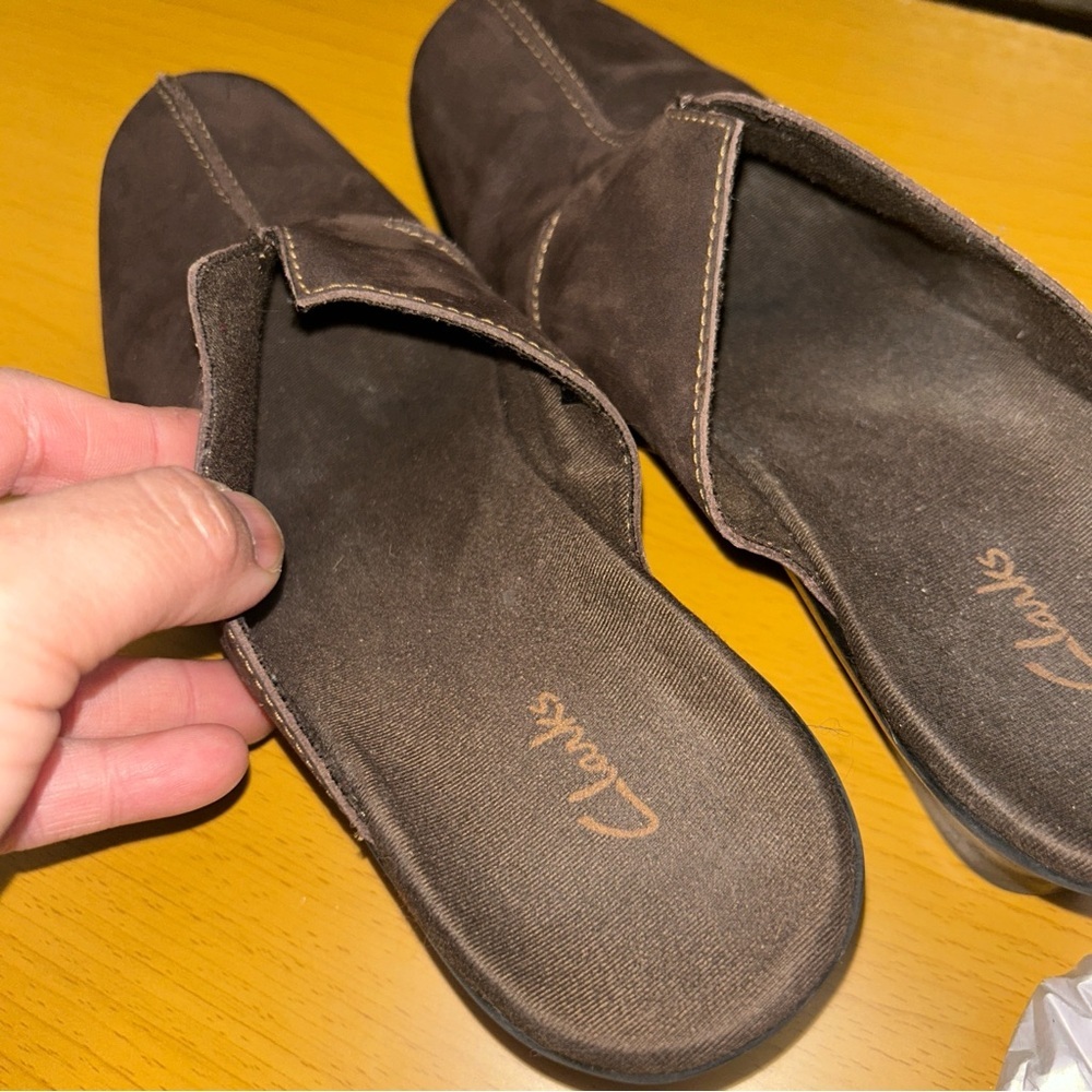 Clarks Men's Dark Brown Slip-On Loafers - Picture 5 of 7
